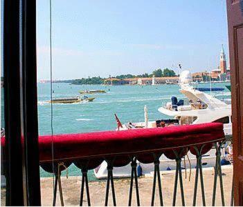 La Rosa Dei Venti Bed & Breakfast Venedik Dış mekan fotoğraf